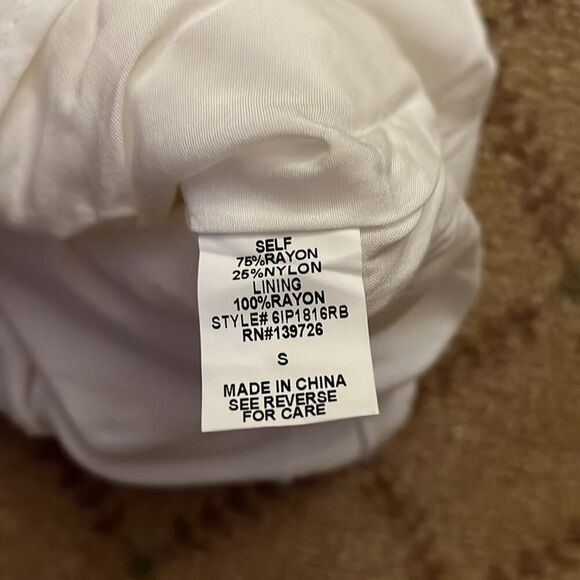 Honey Belle pleated elastic waist white flowy boho shorts w ruffle hem. NWOT S - Picture 6 of 6